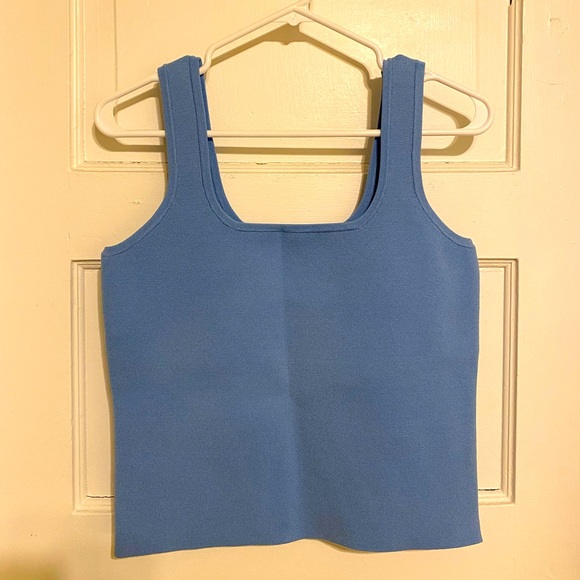 EXPRESS Stylish Square Neck CROP TOP Sweater Tank NWT; Size - Large - Picture 2 of 3